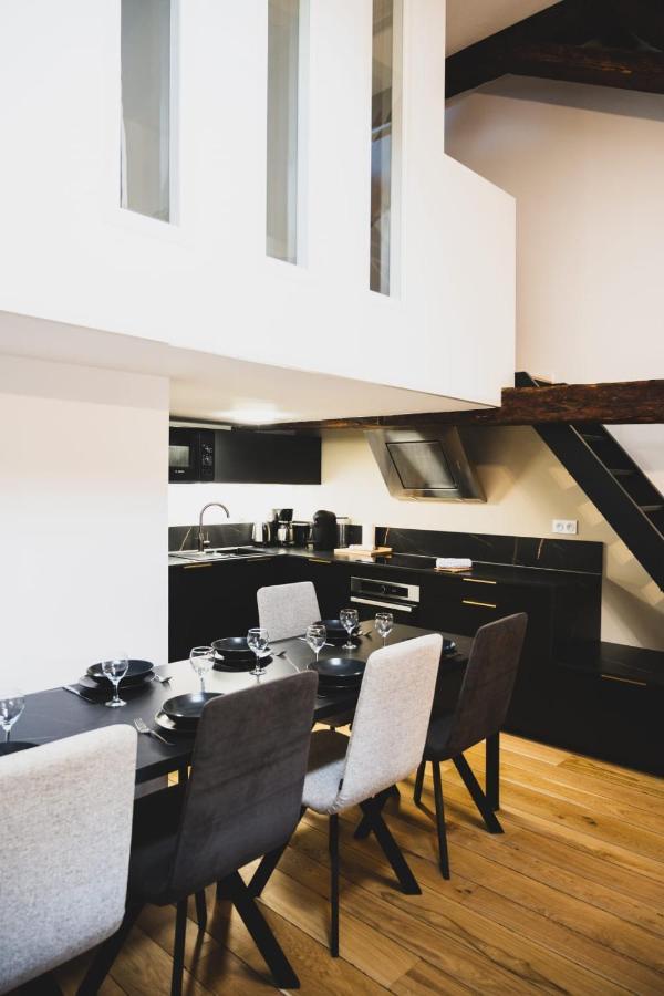 Le Septqatre - Grand Triplex Au Coeur De La Vieille Ville 阿讷西 外观 照片